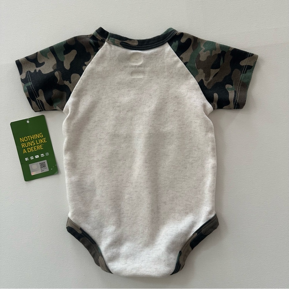 John Deere 9-12 Months Baby Boy Camouflage Bodysuit Onesie NWT - Picture 4 of 4